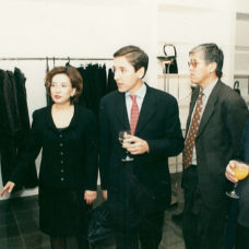 На открытии Бутика Fashion Walk Слева направо: Л. Храпунова, Б. Абилов, А. Баталов 1998 г.